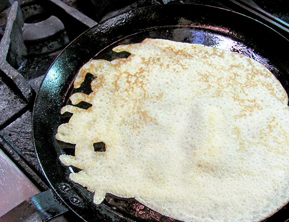 cooking-apple-crepes-02