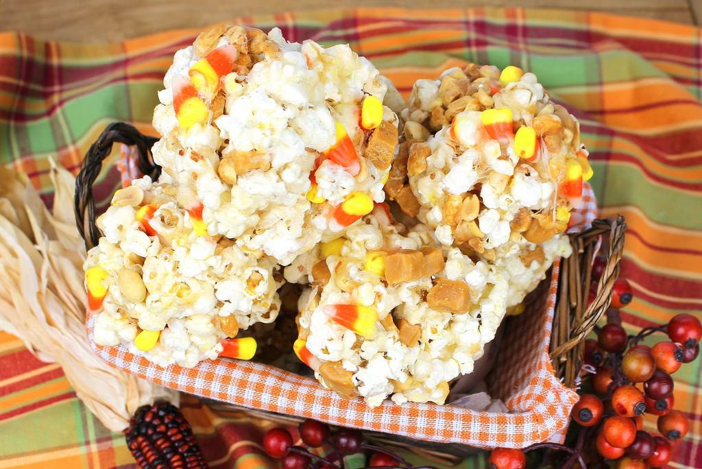 21 recipes to make with leftover halloween candy